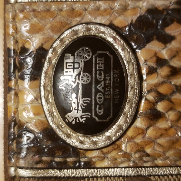 Coach wristlet - Picture 6 of 6